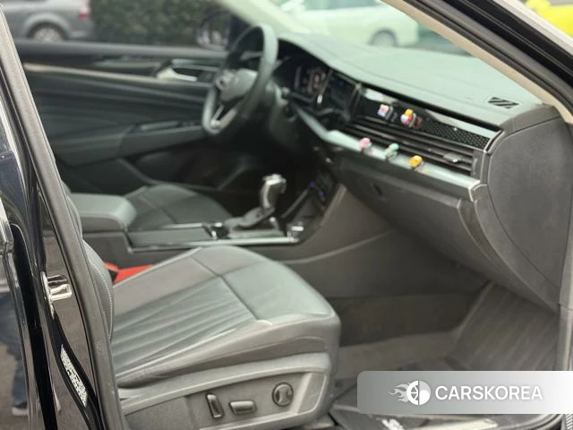 Volkswagen Passat 2023 Черный из Китая