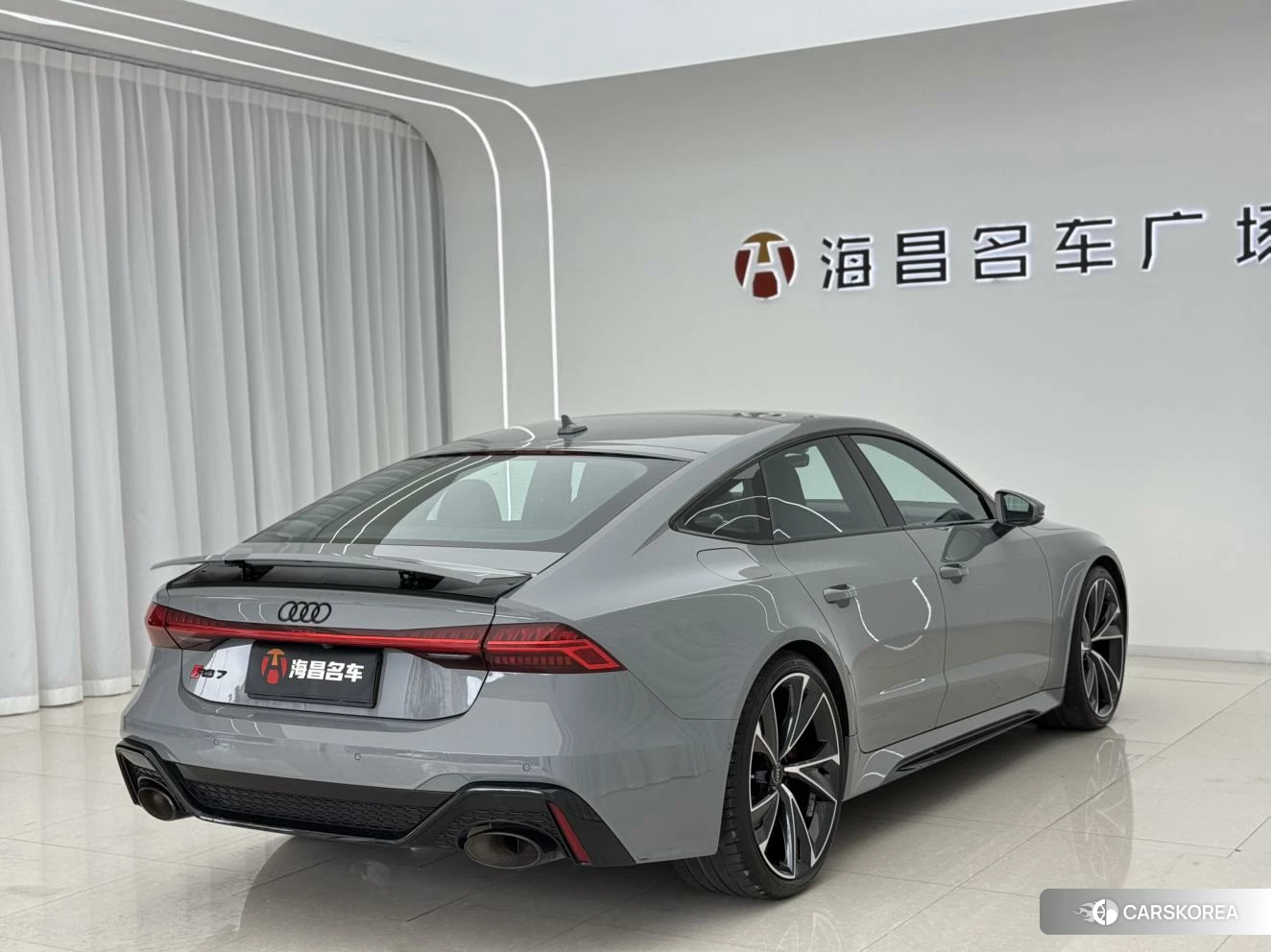 Audi RS 7 2023 Темно-серый из Китая