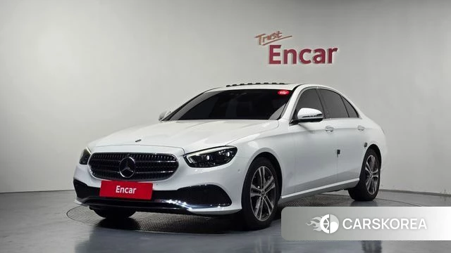 Mercedes-Benz E-Class W213 2021 Белый из Кореи