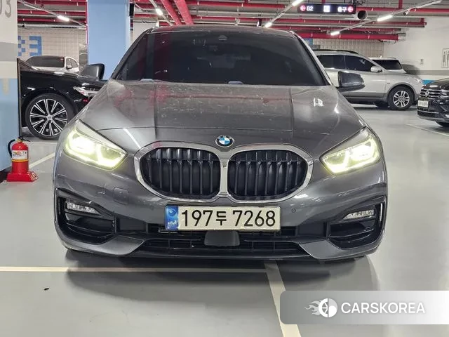 BMW 1 Series (F40) 2022 Серый из Кореи