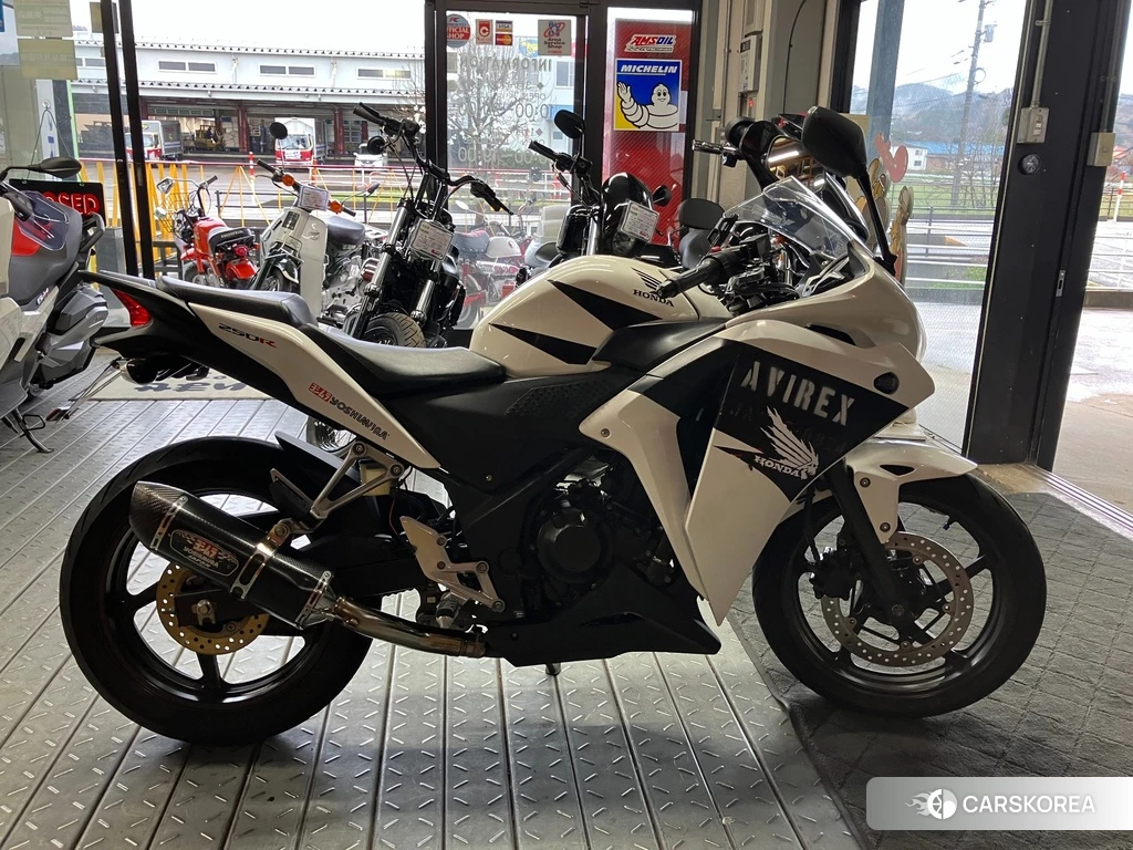 Проданный Honda CBR250R 2013 из Японии