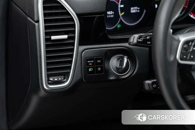 Porsche Cayenne E-Hybrid 2020 Темно-серый из Китая