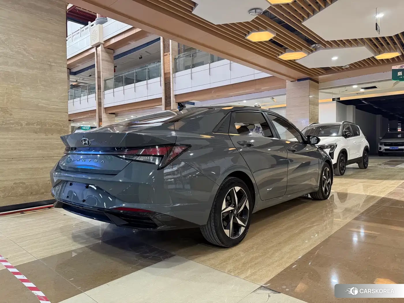 Hyundai Elantra 2023 Silver/gray из Китая