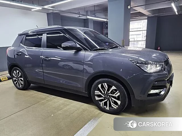 Ssangyong Tivoli Armor 2018 Серебристо-серый из Кореи
