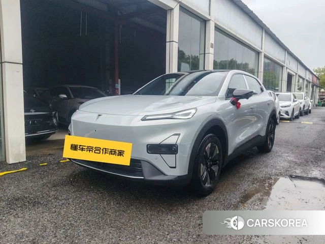 Dark blue car Dark blue S05 2026 Серебристо-серый из Китая