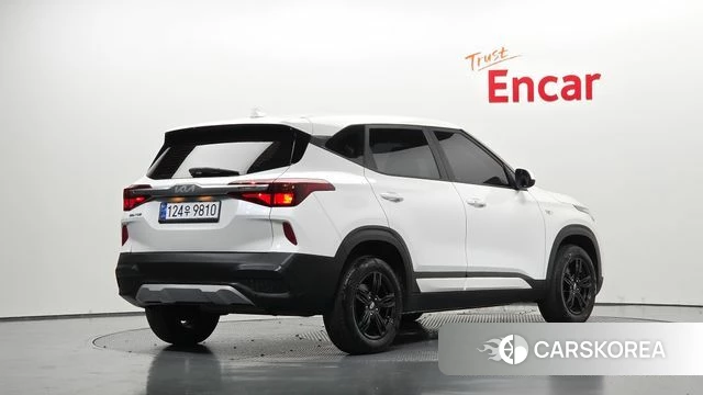 Kia Seltos 2021 Белый из Кореи