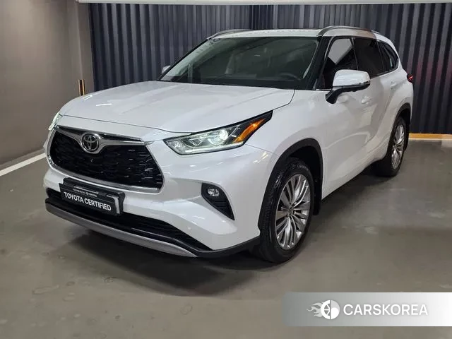 Toyota Highlander 4th Generation 2025 Белый из Кореи