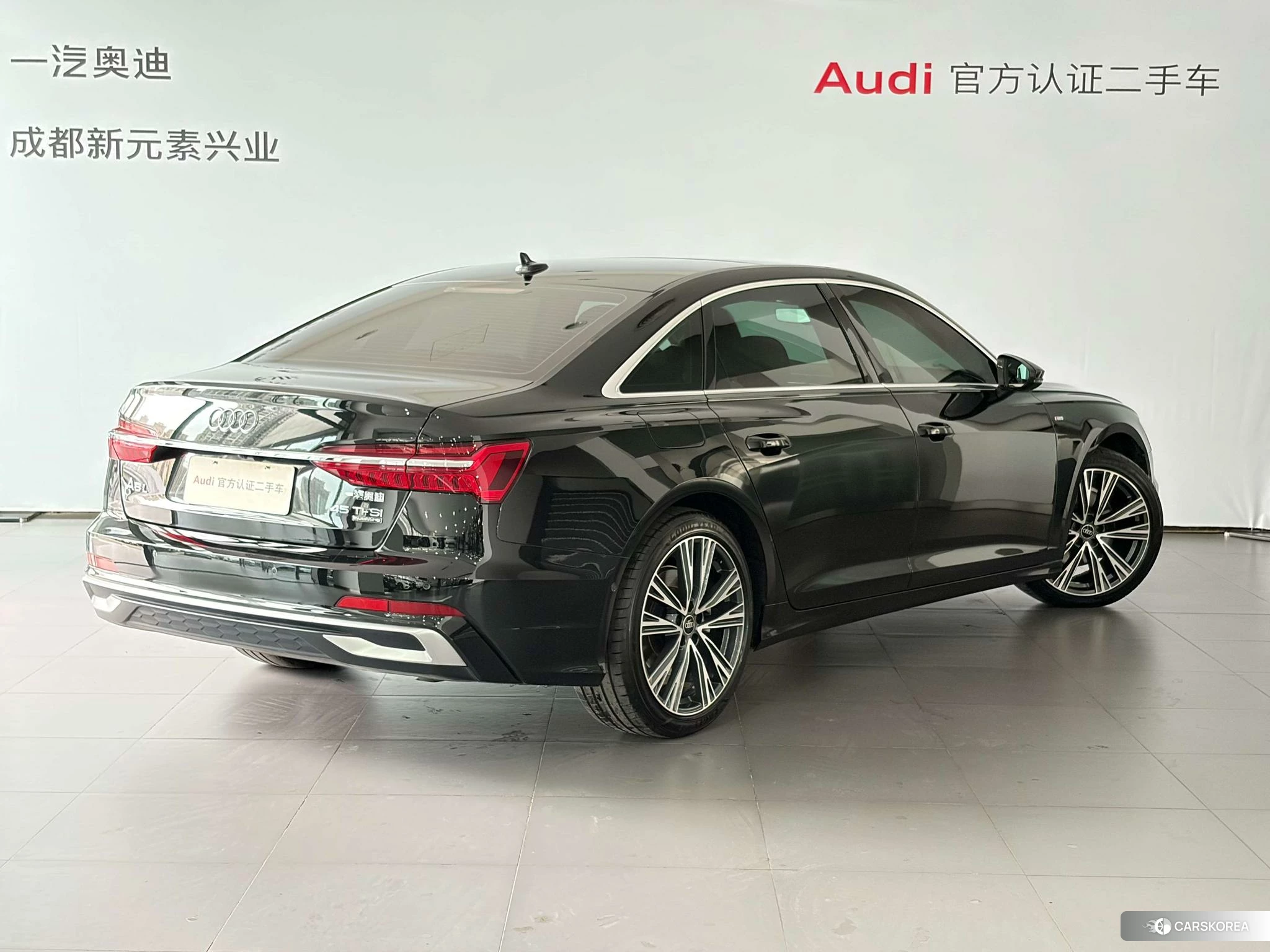 Audi A6L 2023 Черный из Китая