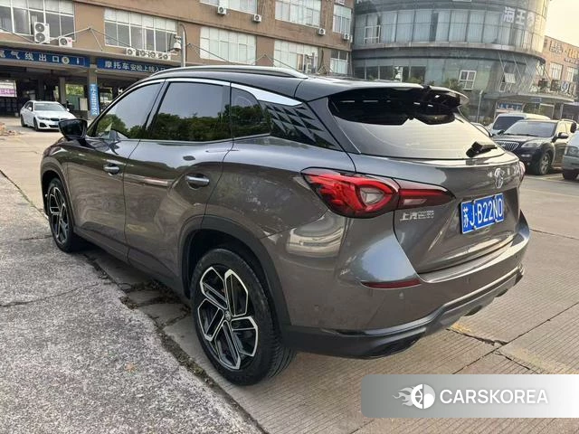 MG MG ONE 2022 Серебристо-серый из Китая