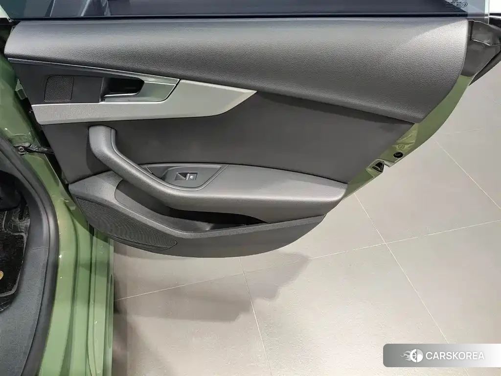 Audi A5 (imported) 2021 Зеленый из Китая, фото 2