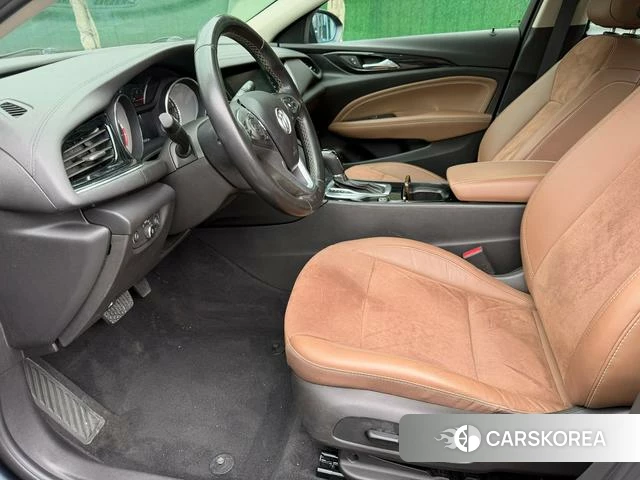 Buick Regal 2019 Темно-серый из Китая