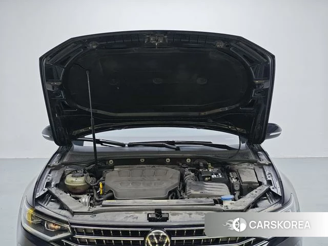 Volkswagen Magotan 2023 Черный из Китая