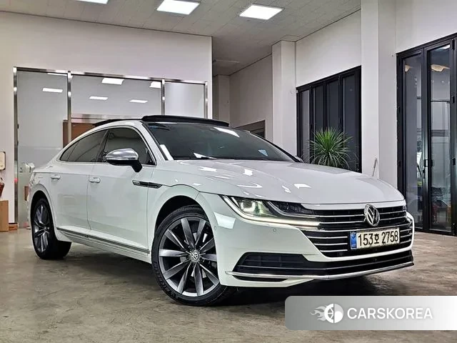 Volkswagen Arteon 2020 Белый из Кореи