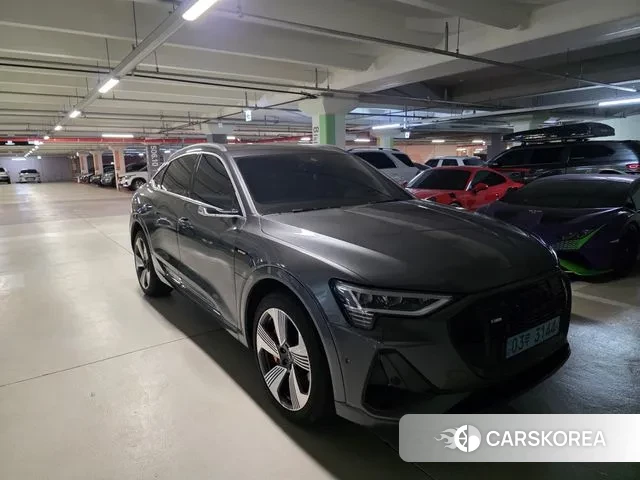 Audi e-Tron 2021 Серый из Кореи