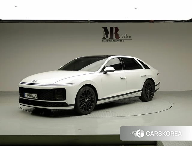 Hyundai Grandeur (GN7) 2023 Белый из Кореи