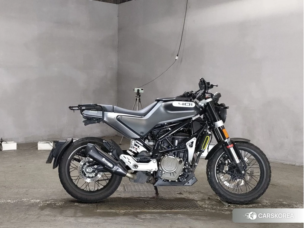 Проданный Husqvarna SVARTPILEN 401 2020 из Японии