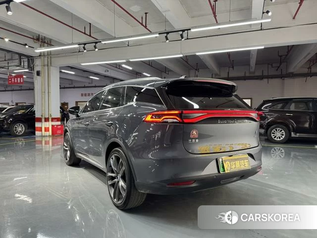 BYD Tang DM 2019 Серебристо-серый из Китая