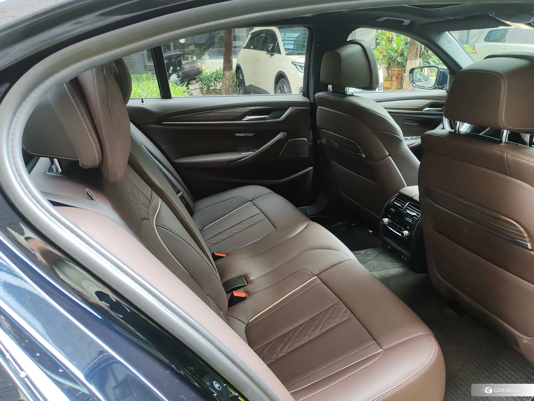 BMW 5 series 2022 Черный из Китая