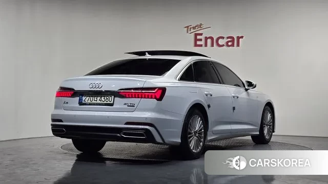 Audi A6 (C8) 2021 Белый из Кореи