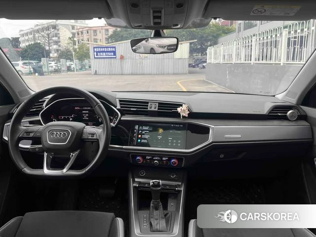Audi Q3 2022 Белый из Китая