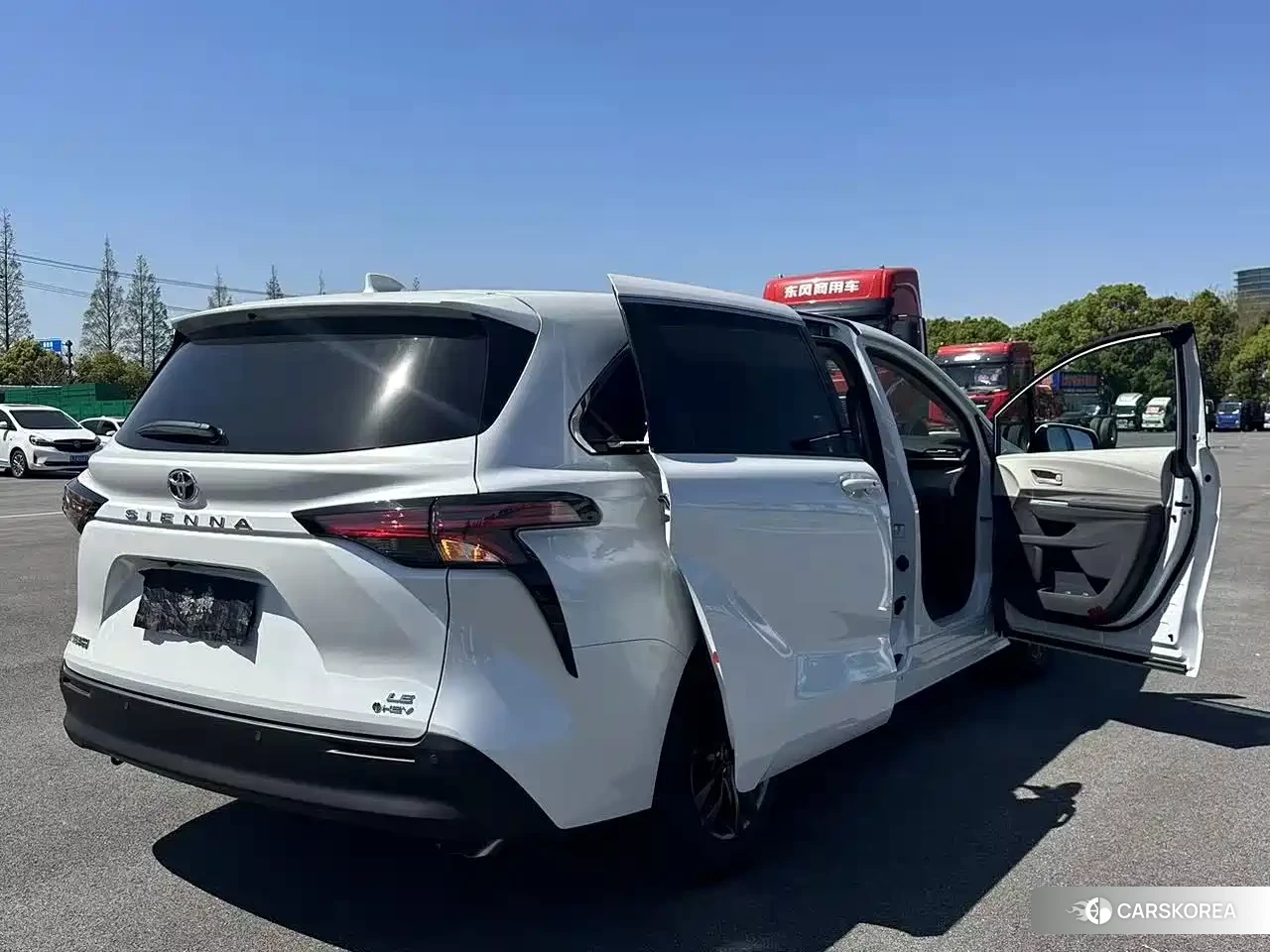 Toyota Sienna 2026 Белый из Китая