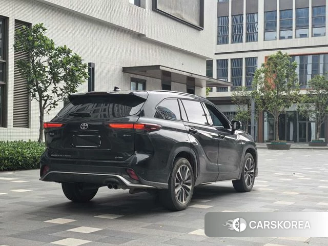 Toyota Crown Lufang 2024 Черный из Китая