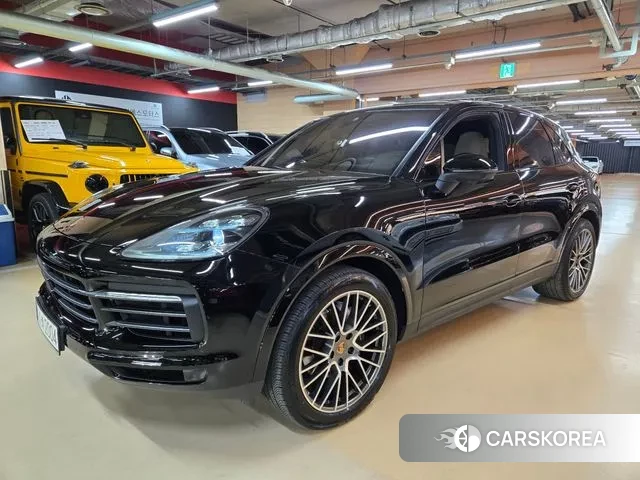 Porsche Cayenne (PO536) 2022 Черный из Кореи