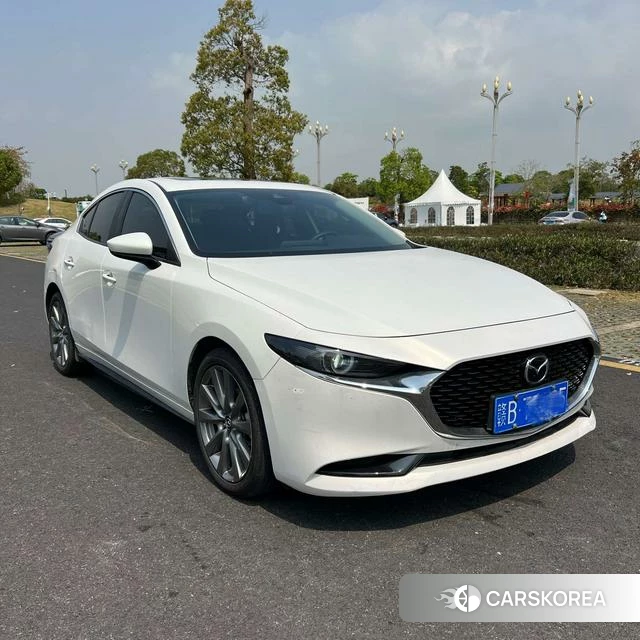 Mazda 3 Angkesaila 2023 Белый из Китая