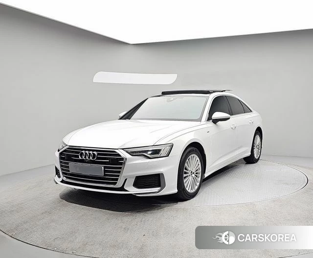 Audi A6 (C8) 2021 Белый из Кореи