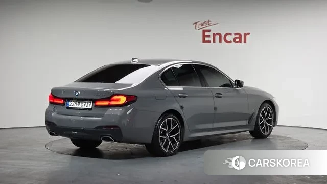 BMW 5 Series (G30) 2021 Серый из Кореи