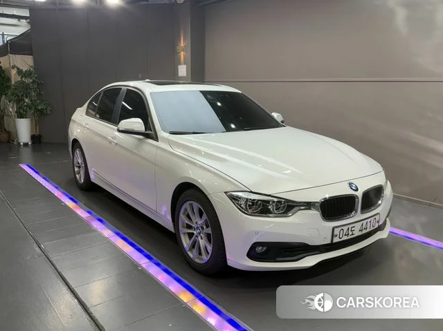 BMW 3 Series (F30) 2018 Белый из Кореи