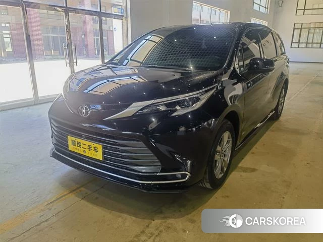 Toyota Saina 2025 Черный из Китая