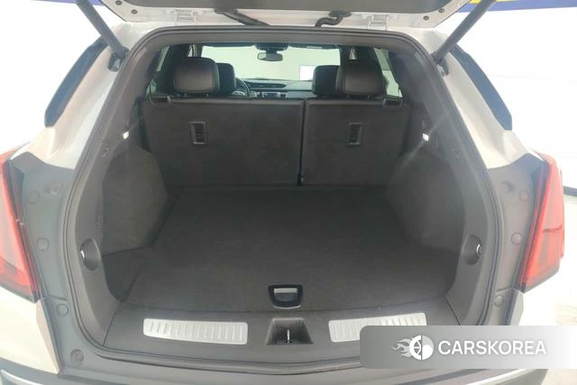Cadillac XT5 2021 Белый из Китая