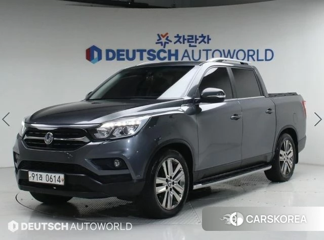 Ssangyong Rexton Sports 2018 Серебристо-серый из Кореи