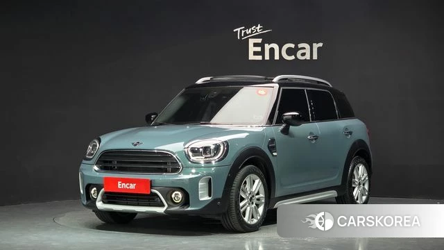Mini Cooper Countryman 2022 Светло-серебряный цвет из Кореи