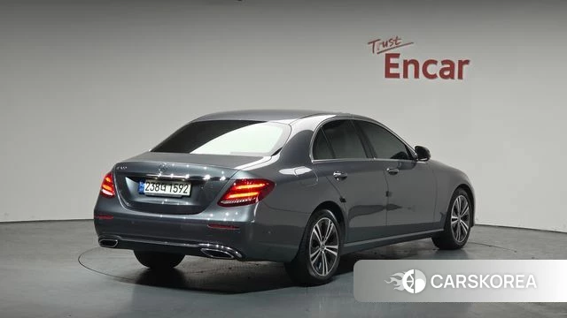 Mercedes-Benz E-Class W213 2020 Серый из Кореи
