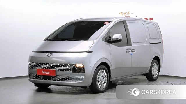Hyundai Staria 2023 Серебряный из Кореи