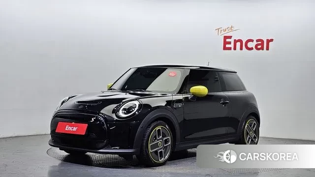 Mini Cooper Electric 2023 Черный из Кореи