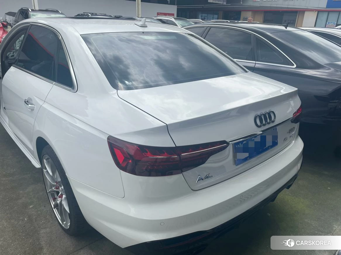 Audi A4L 2020 Белый из Китая