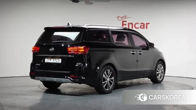 Kia The New Carnival 2018 Черный из Кореи