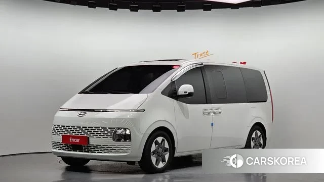 Hyundai Staria 2023 Белый из Кореи