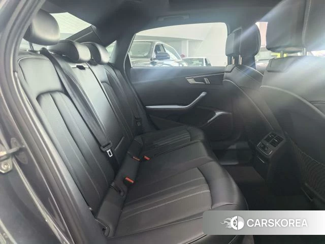 Audi A4L 2024 Темно-серый из Китая