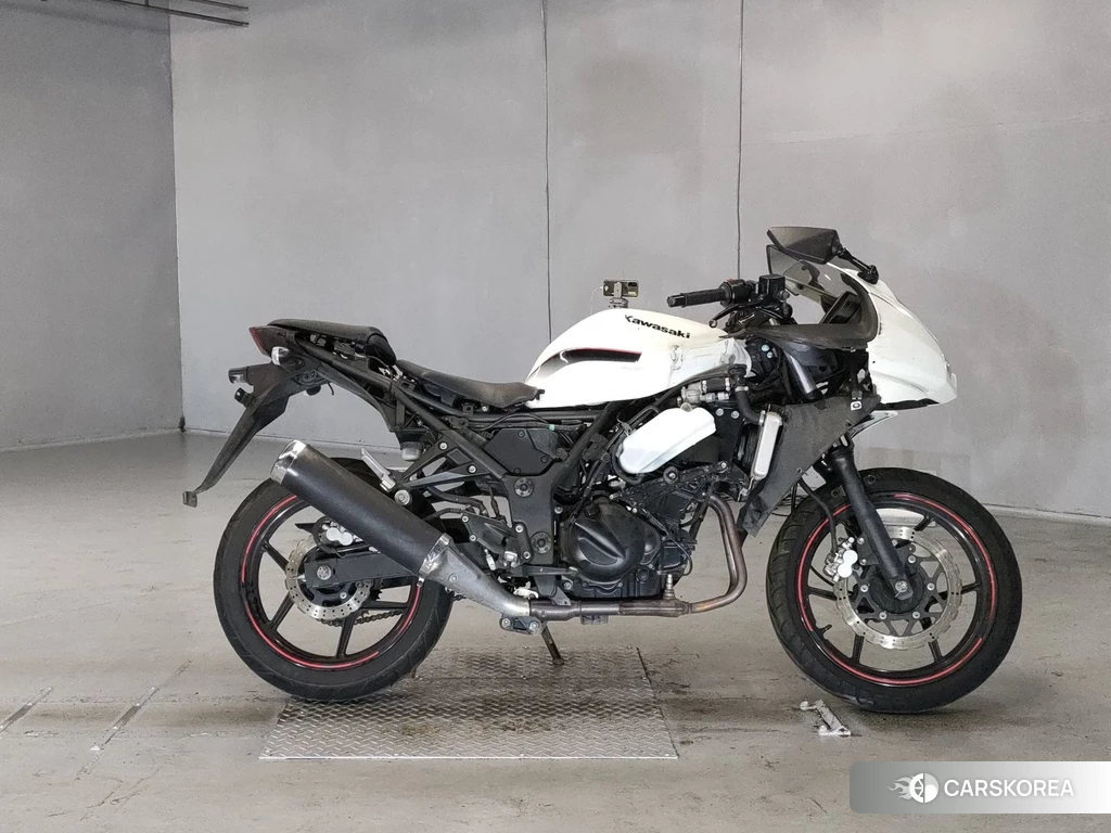 Проданный Kawasaki NINJA 250R id 4147884 из Японии