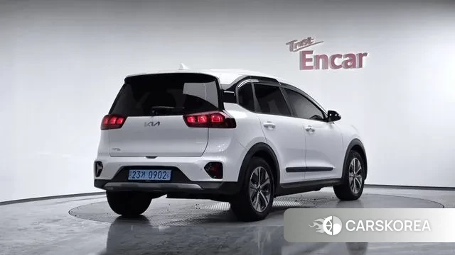 Kia Niro Plus 2022 Белый из Кореи