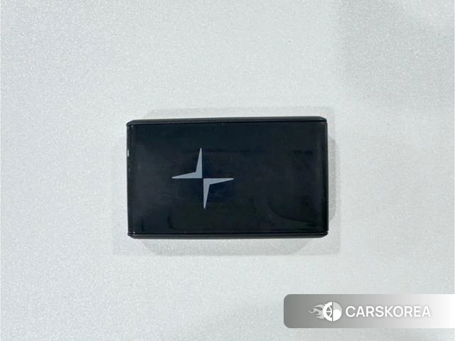 Polestar Polestar 4 2024 Белый из Китая