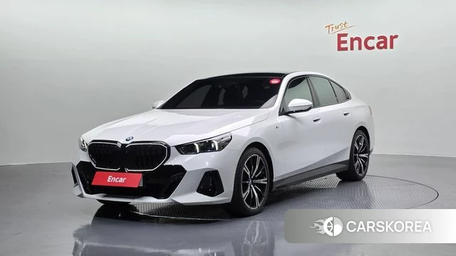 BMW 5 Series (G60) 2025 Белый из Кореи