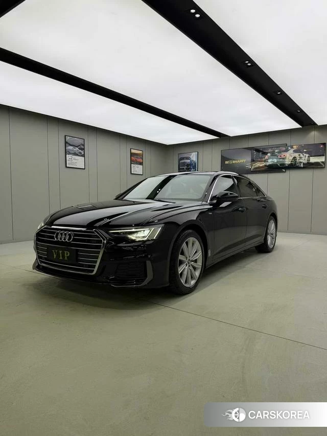 Audi A6L 2021 Черный из Китая