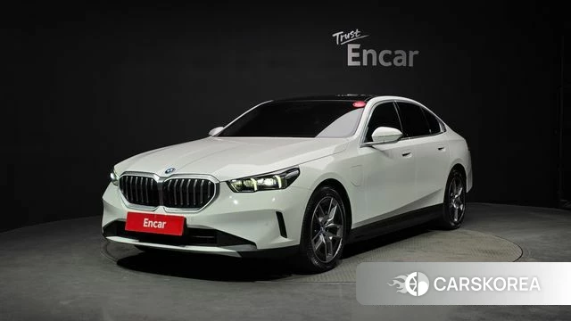 BMW 5 Series (G60) 2025 Белый из Кореи
