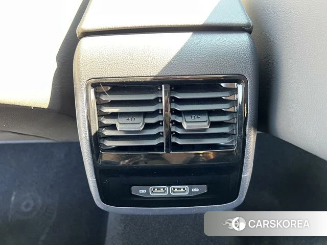 Volkswagen Sagitar 2022 Белый из Китая