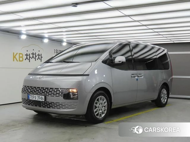 Hyundai Staria 2022 Серебряный из Кореи